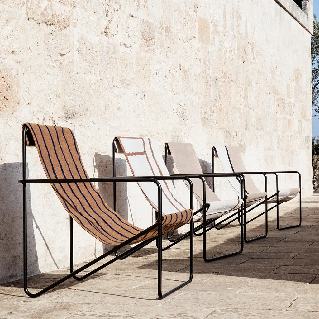 Black Solid Desert Lounge Chair