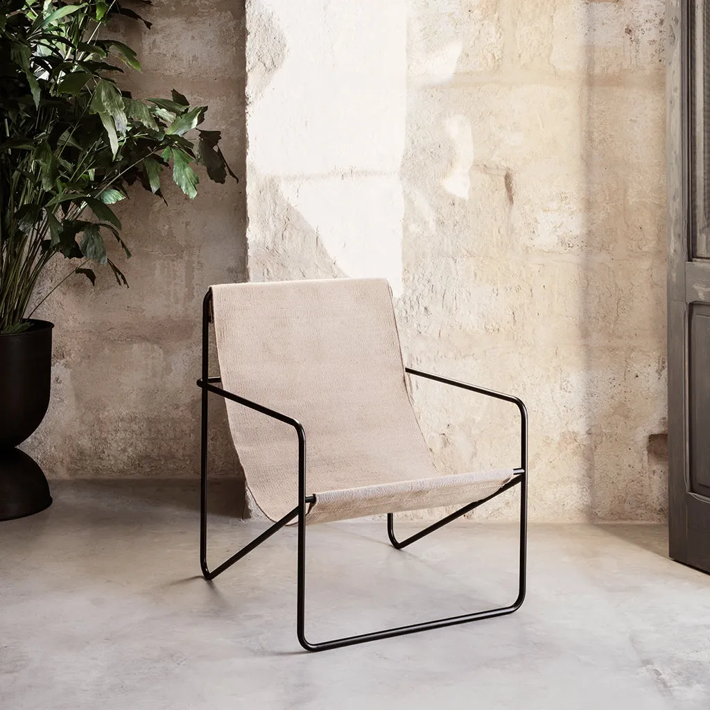 Black Solid Desert Lounge Chair