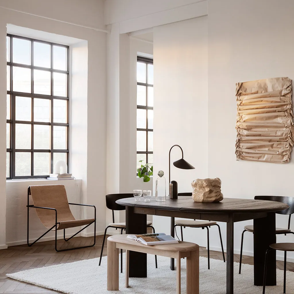 Black Solid Desert Lounge Chair