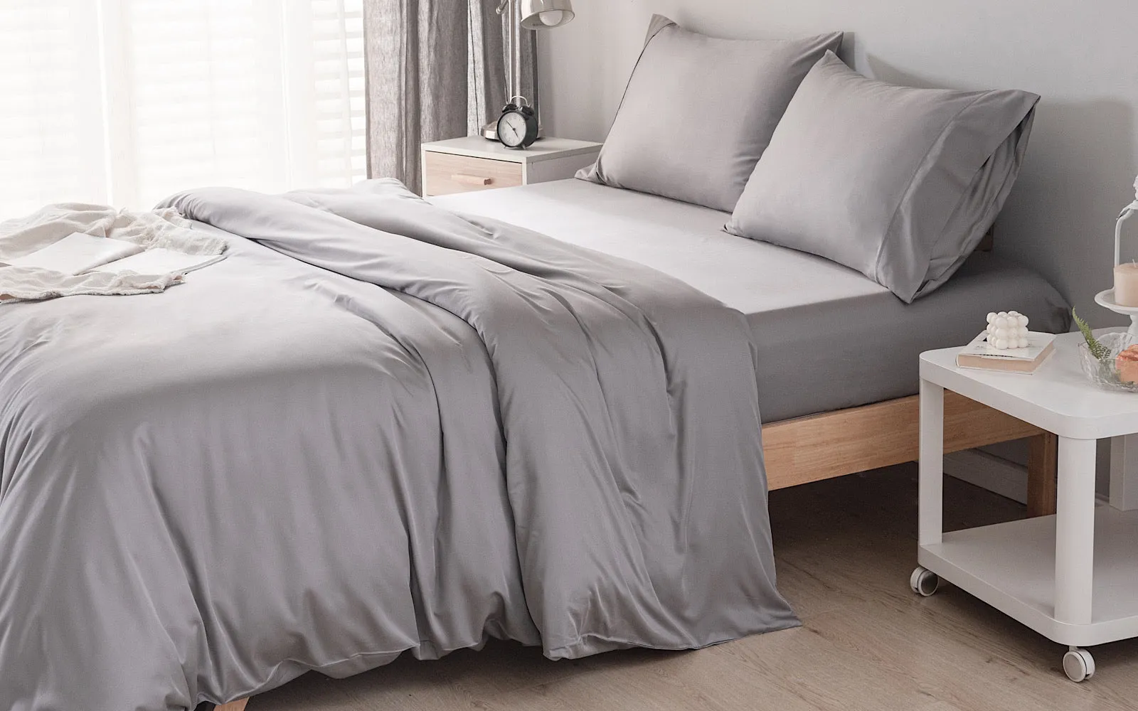 Grey Double GF 100% Organic Bamboo 300tc Luxurious sateen weave Bedding Set Duvet Cover, Extra Deep 40cm Fitted Sheet, 2 x Pillow Cases