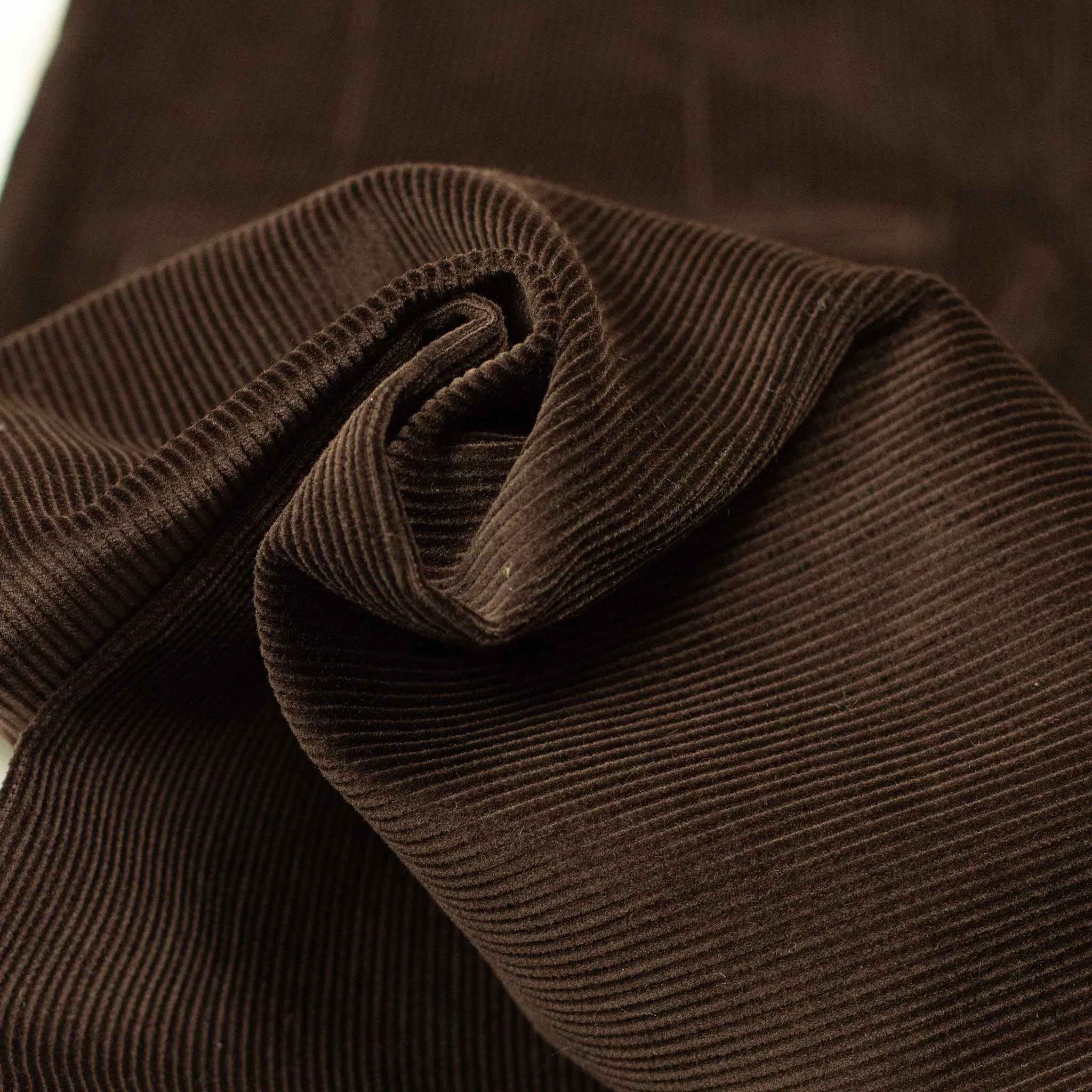 Higher-rise brown corduroy trousers with side tabs (restock)