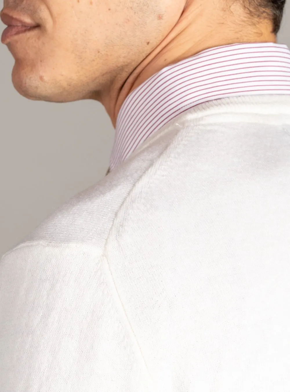 Maglia Scollo a V in Lana Cashmere - Dark