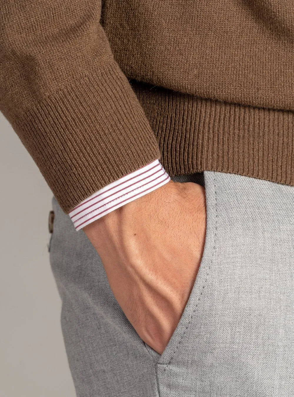 Maglia Scollo a V in Lana Cashmere - Dark