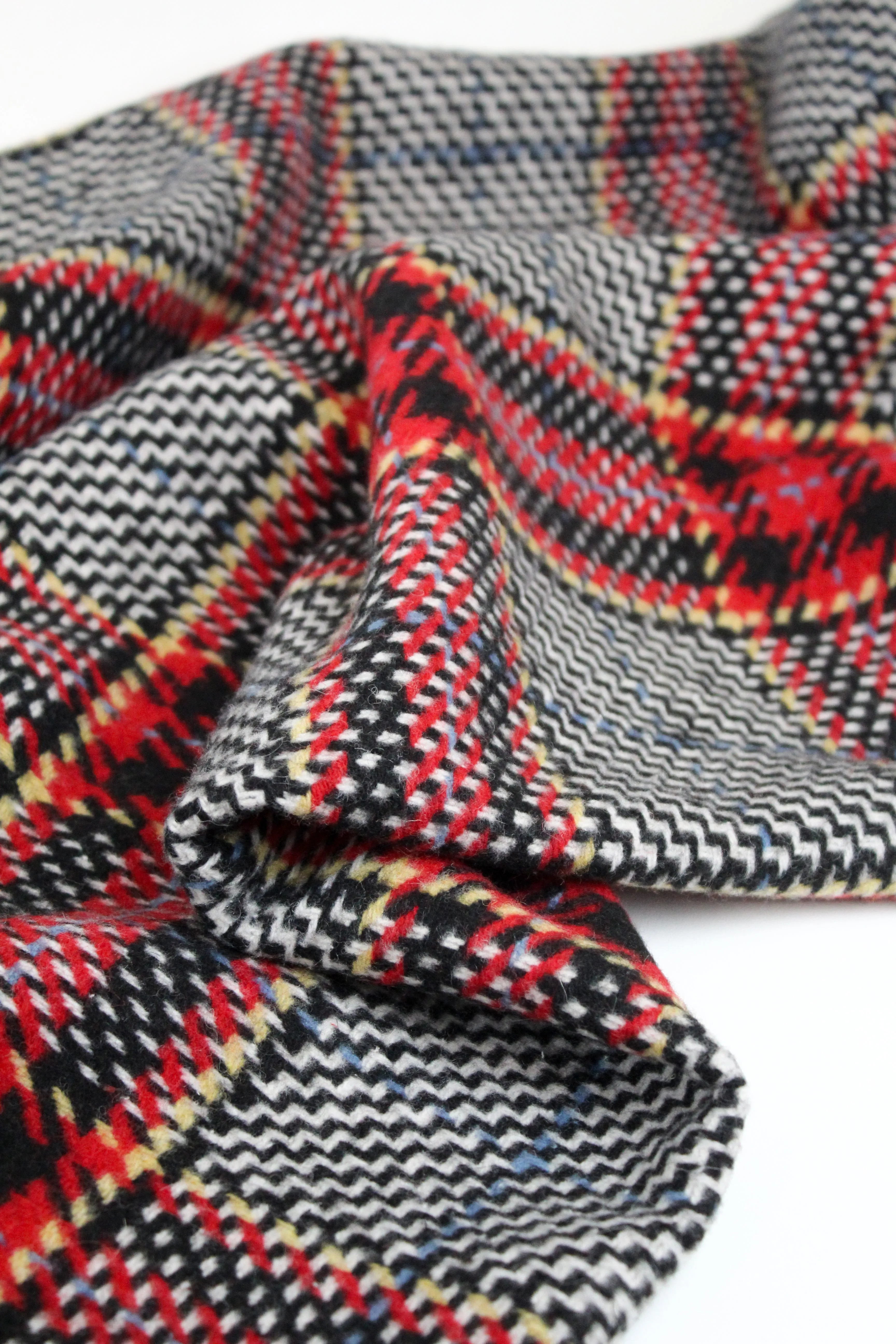 Pollock - Houndstooth Plaid Wool | Crimson