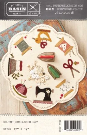 Sewing Scalloped Mat