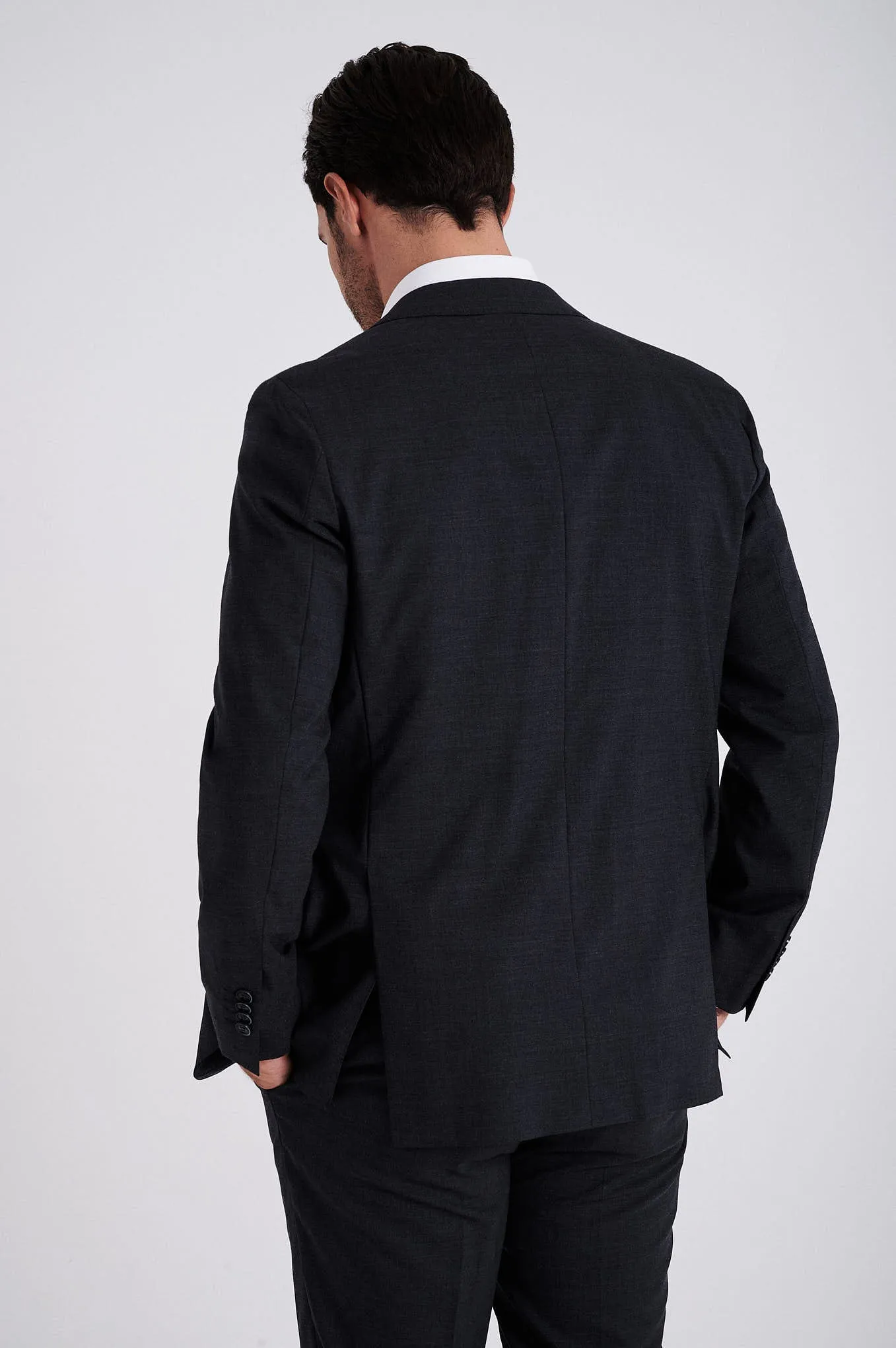 Slim fit wool stretch high performance suit with vest