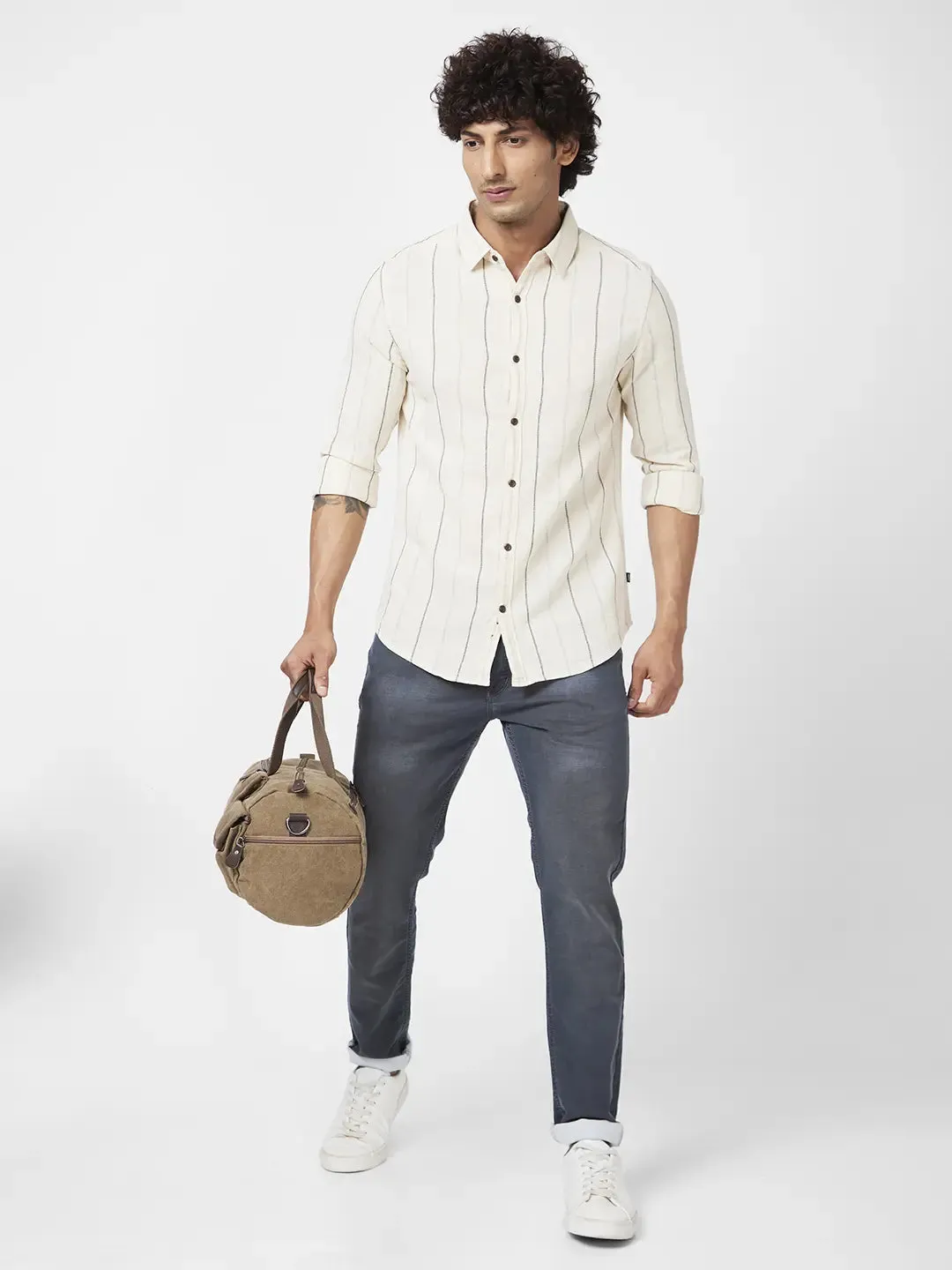Spykar Men Off White Cotton Slim Fit Full Sleeve Casual Striped Shirt