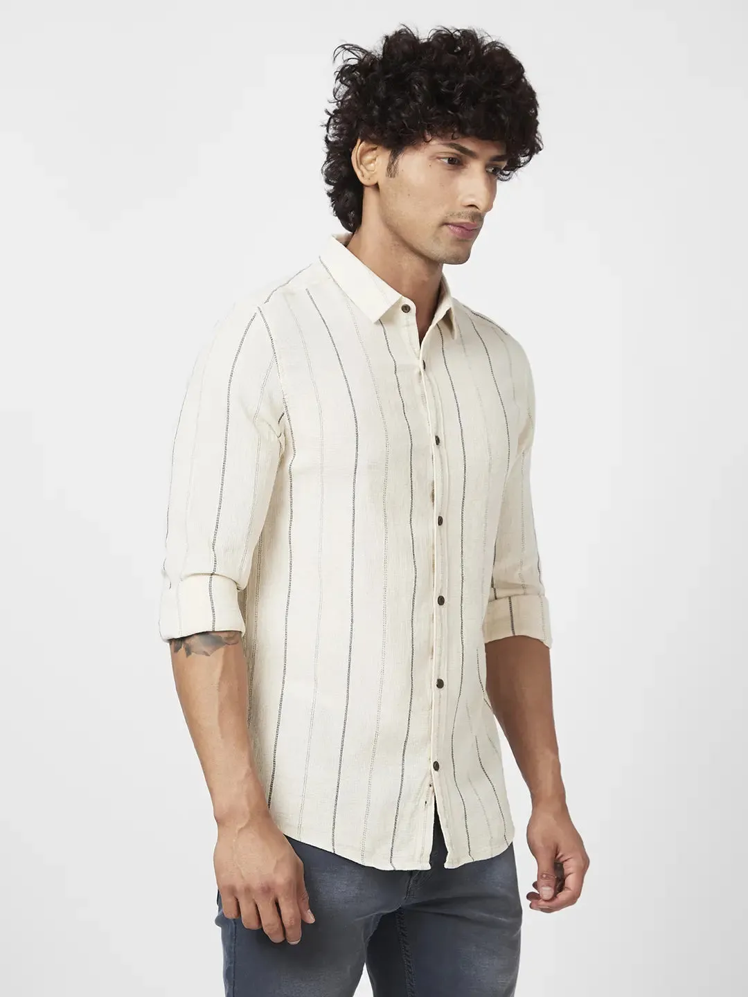 Spykar Men Off White Cotton Slim Fit Full Sleeve Casual Striped Shirt