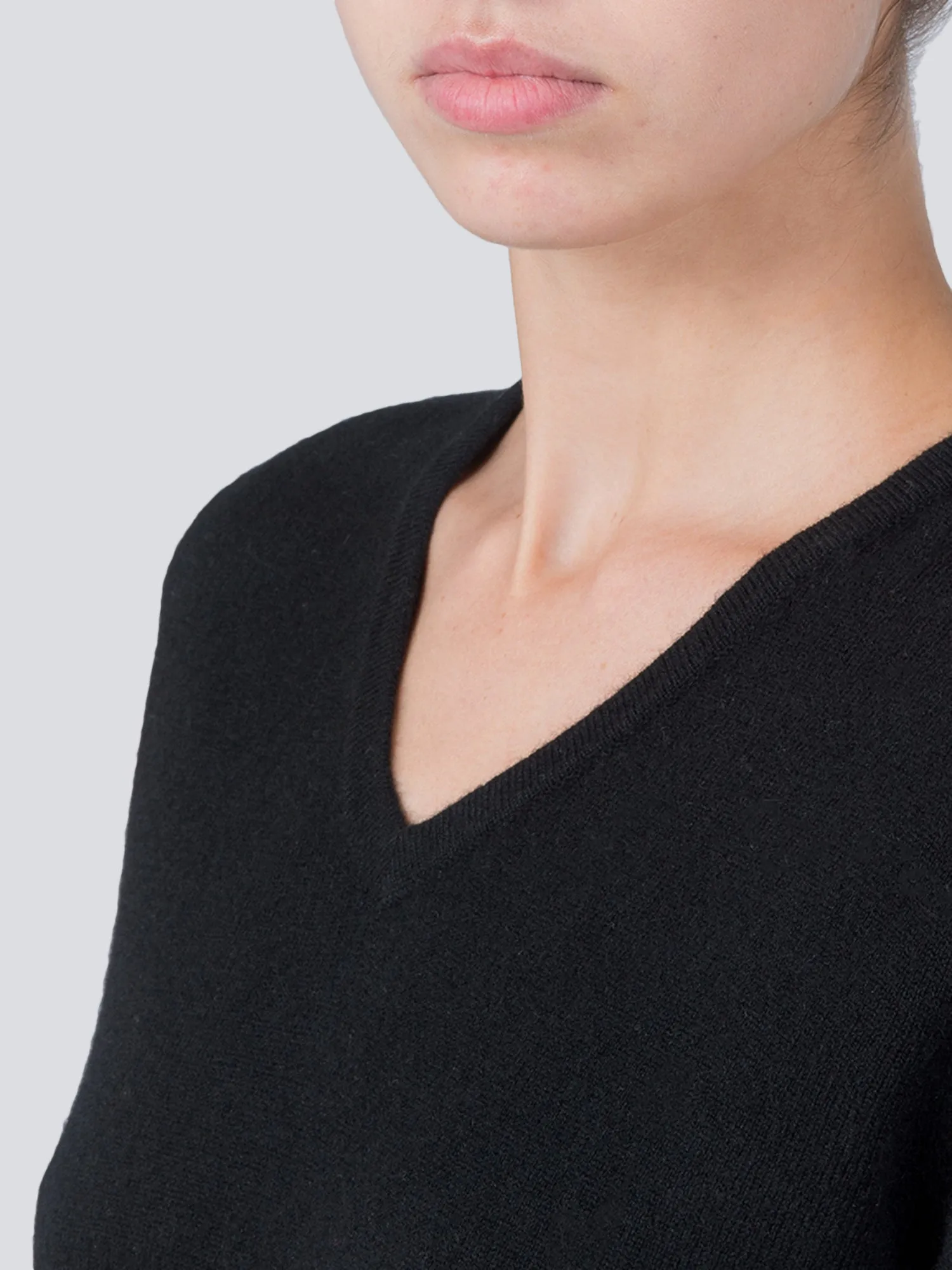 V Neck Sweater_Black