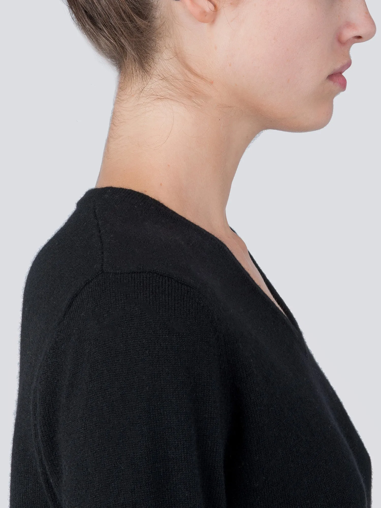 V Neck Sweater_Black