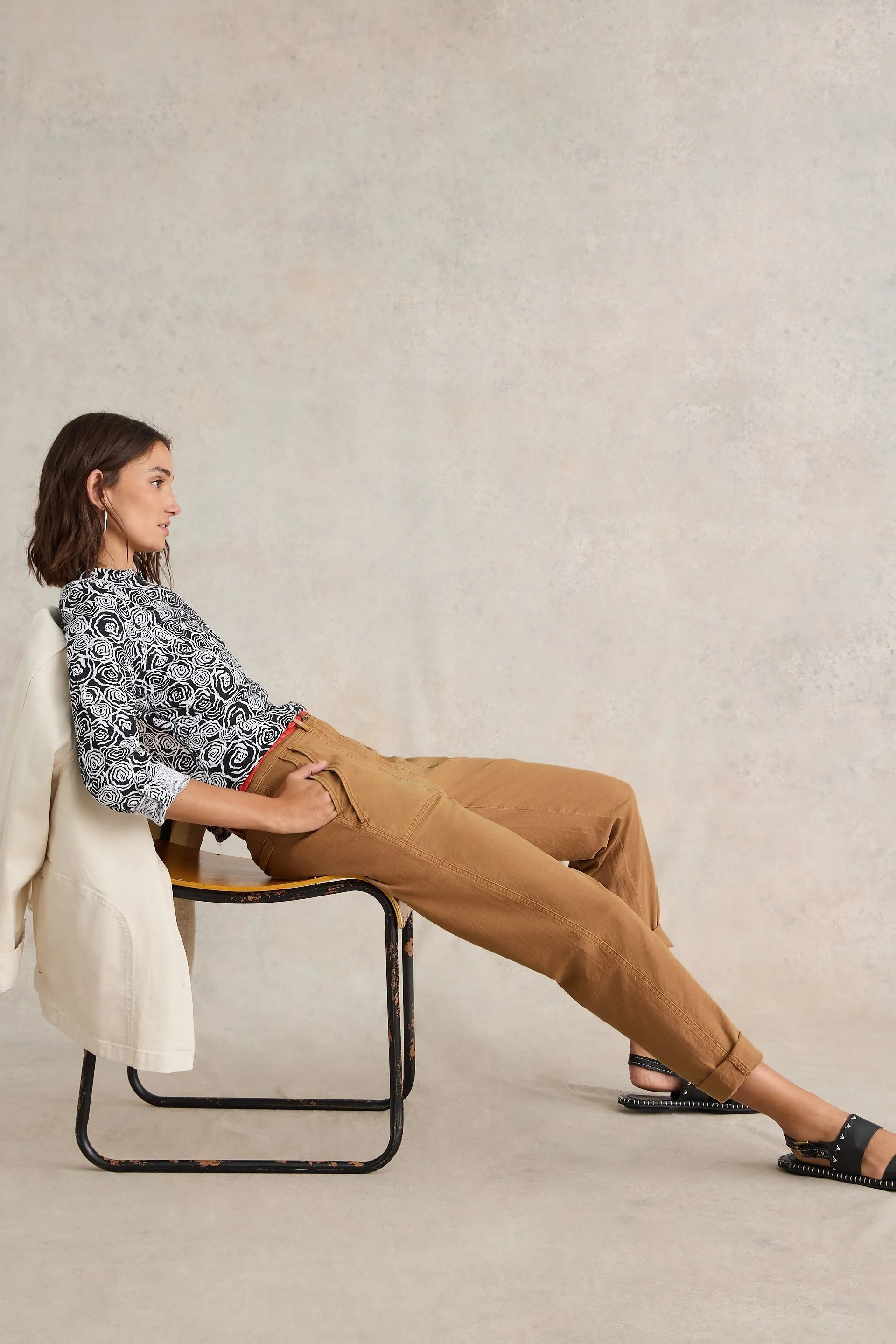 White Stuff Twister Chino in Mid Tan